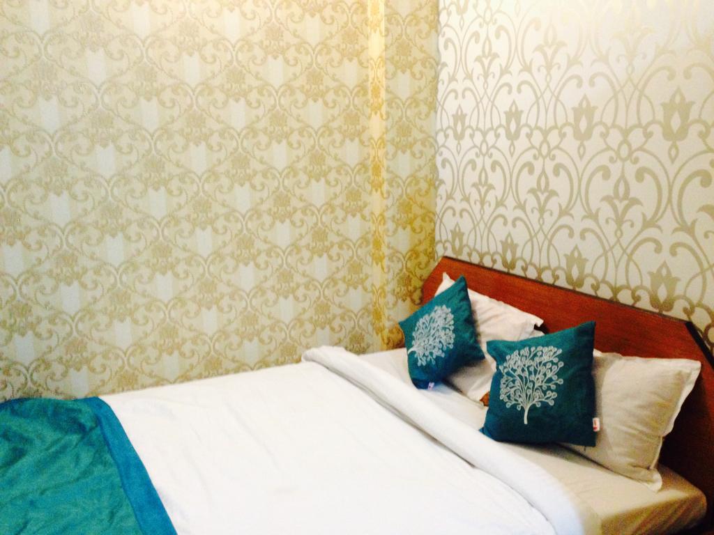 Hostel Bengal -100m From Park Circus 7 Point *